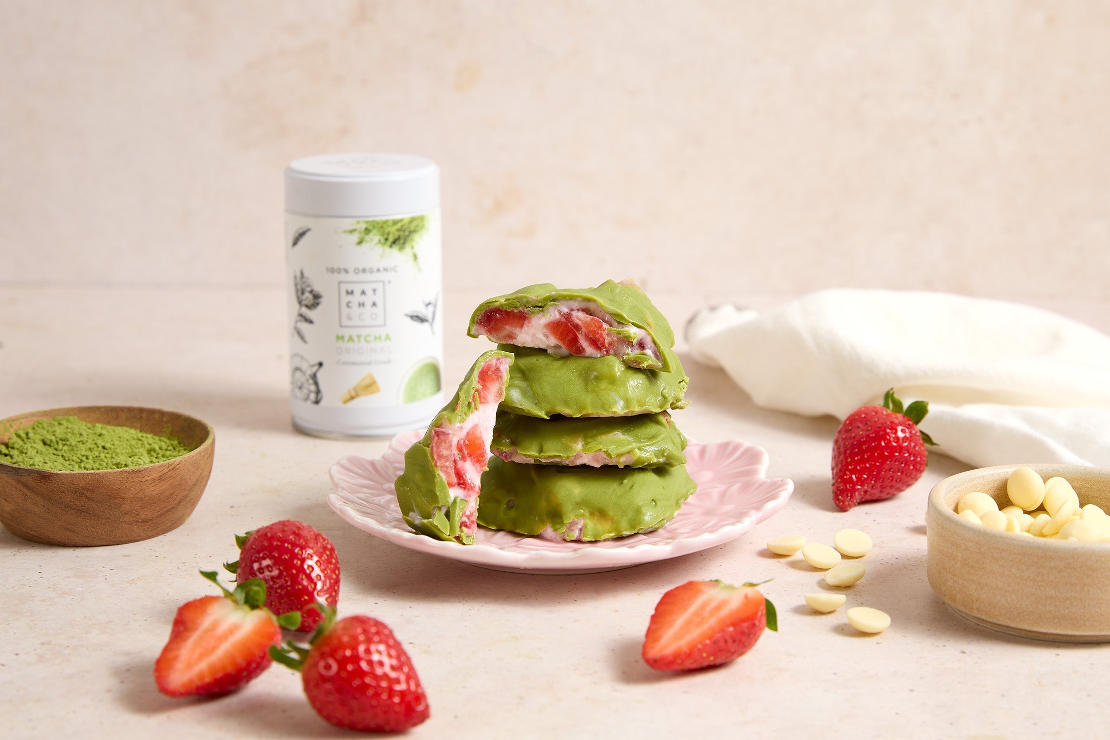Strawberry and matcha frozen snack – Matcha & CO