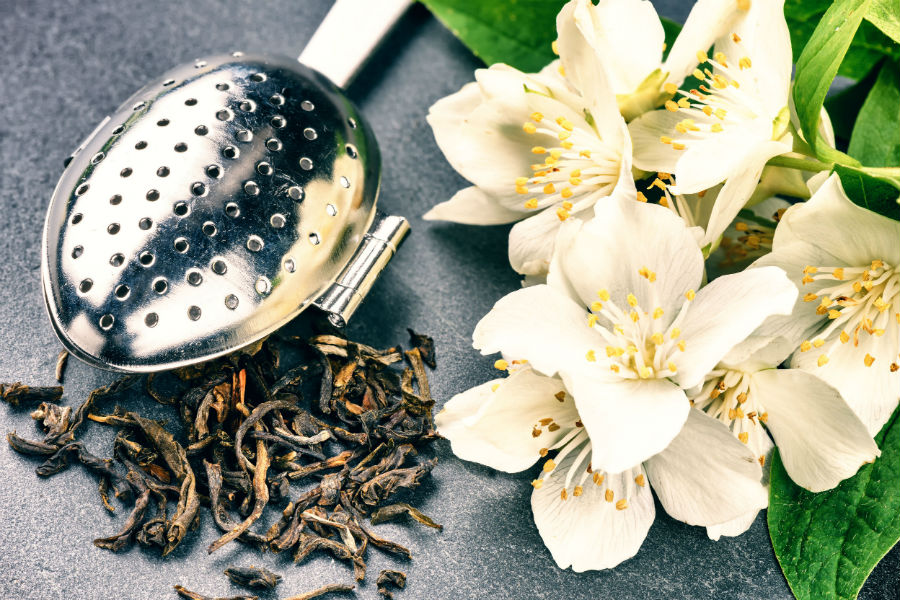 Jasmine tea properties, benefits and how to drink it Matcha & CO